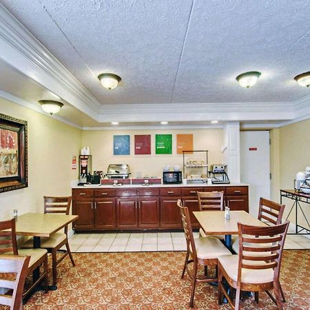 Comfort Inn Near Martinsville Speedway Экстерьер фото