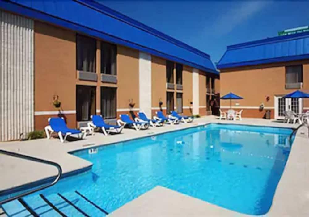 Comfort Inn Near Martinsville Speedway Экстерьер фото