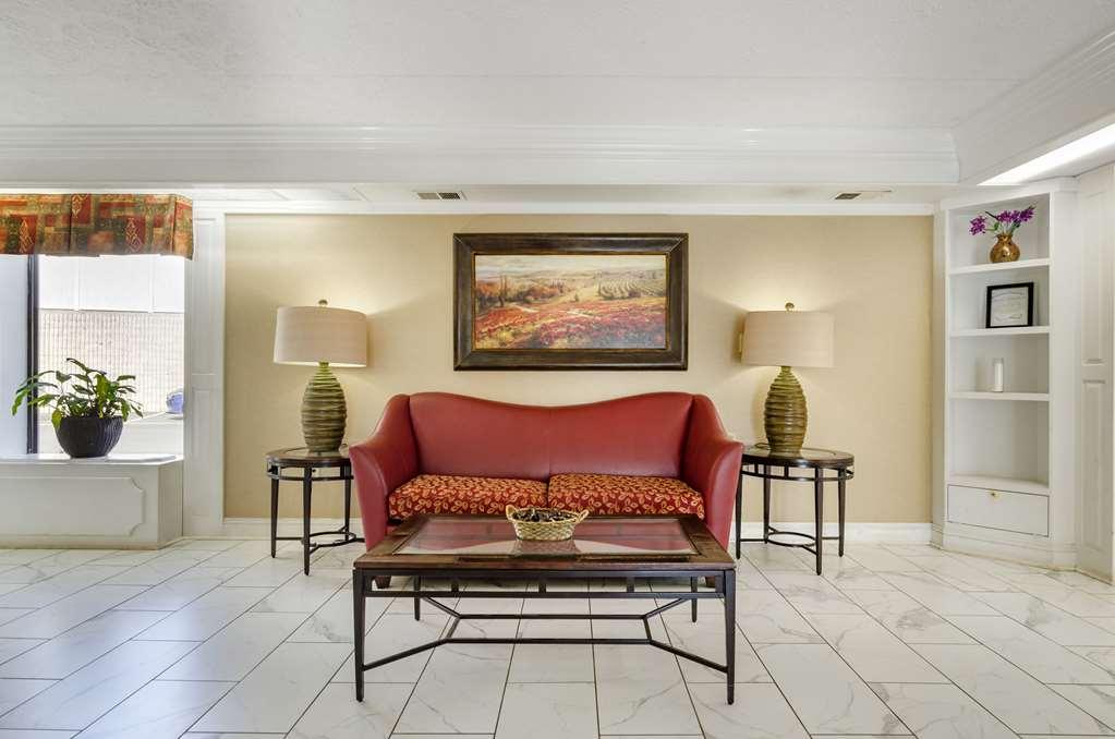 Comfort Inn Near Martinsville Speedway Интерьер фото
