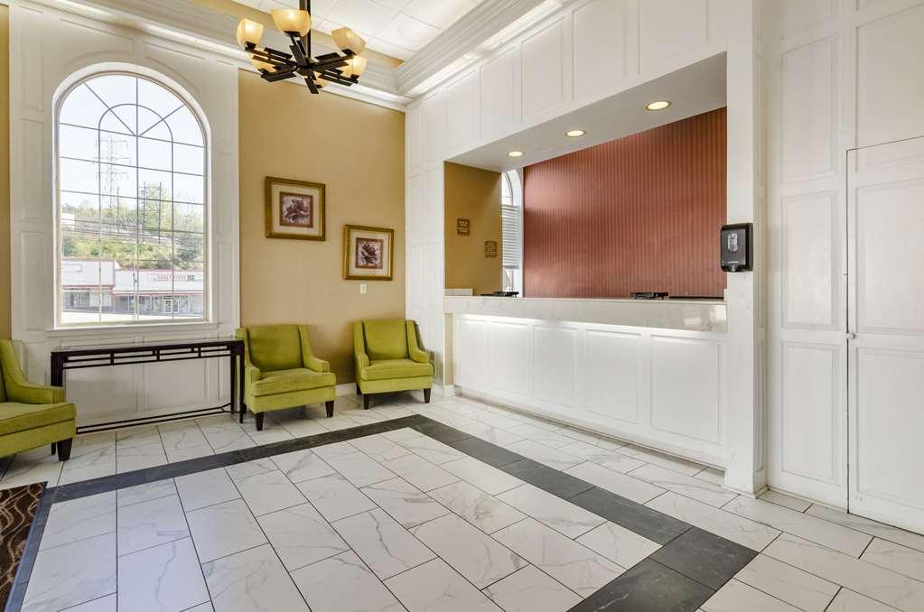 Comfort Inn Near Martinsville Speedway Интерьер фото