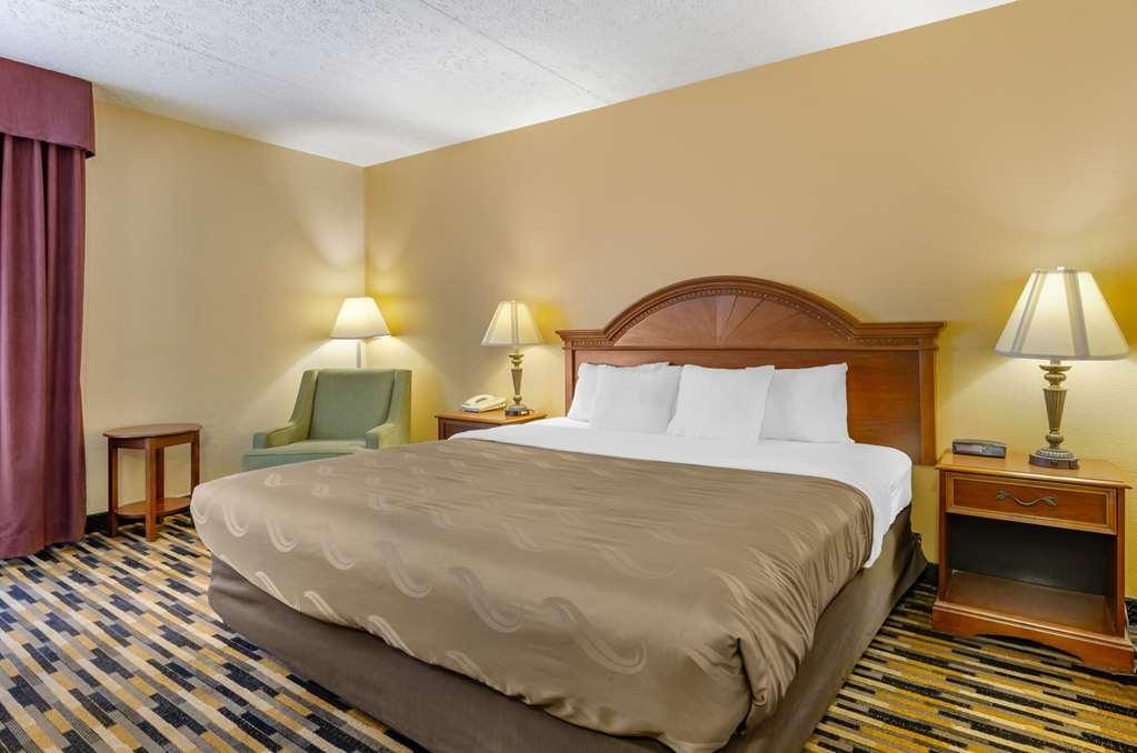 Comfort Inn Near Martinsville Speedway Номер фото