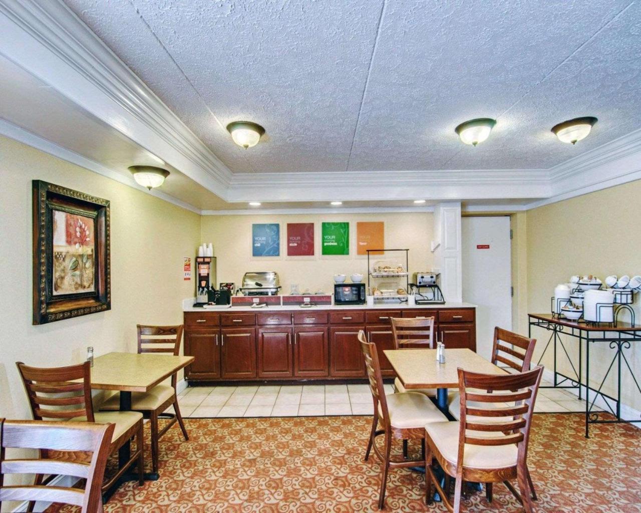 Comfort Inn Near Martinsville Speedway Экстерьер фото