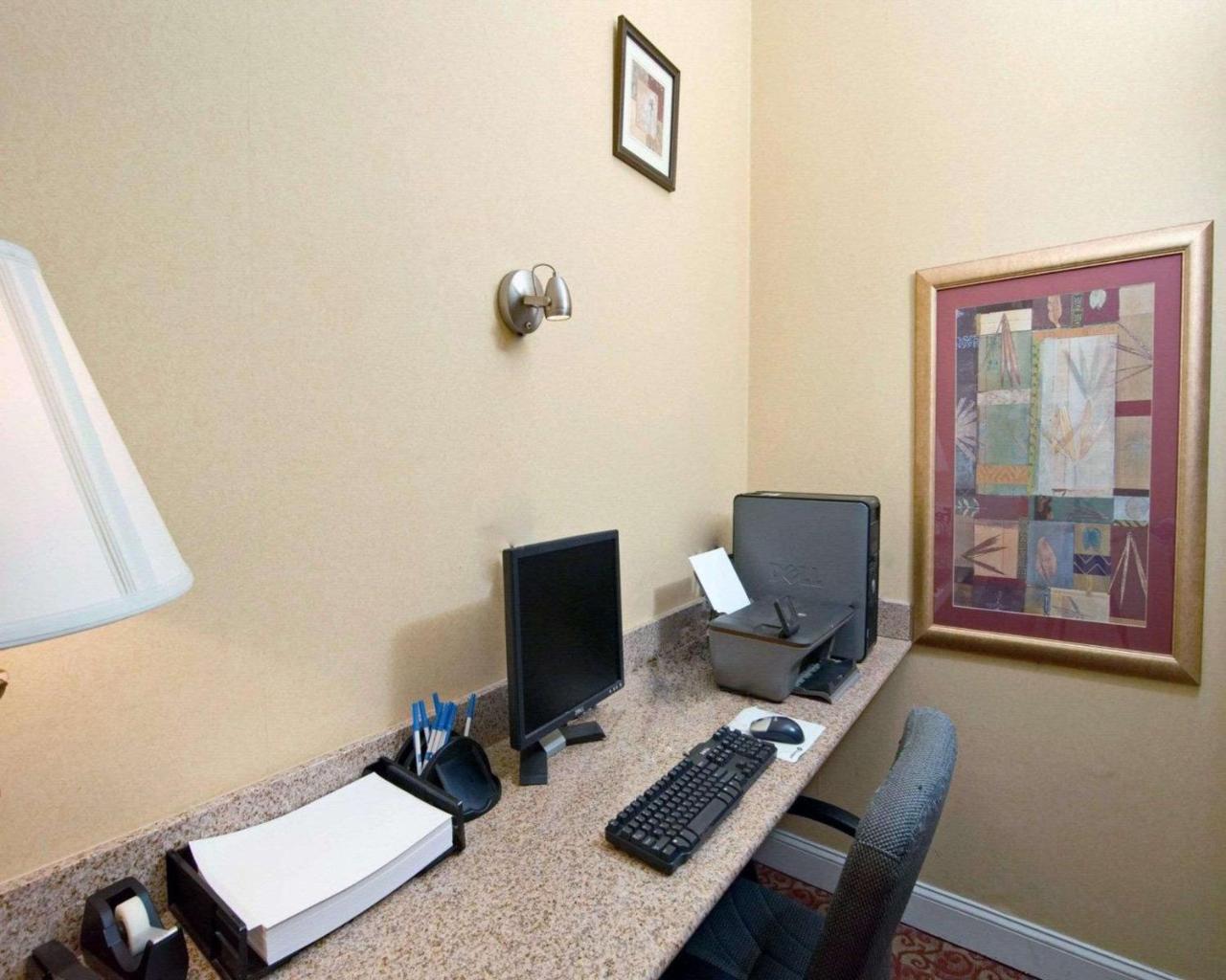 Comfort Inn Near Martinsville Speedway Экстерьер фото