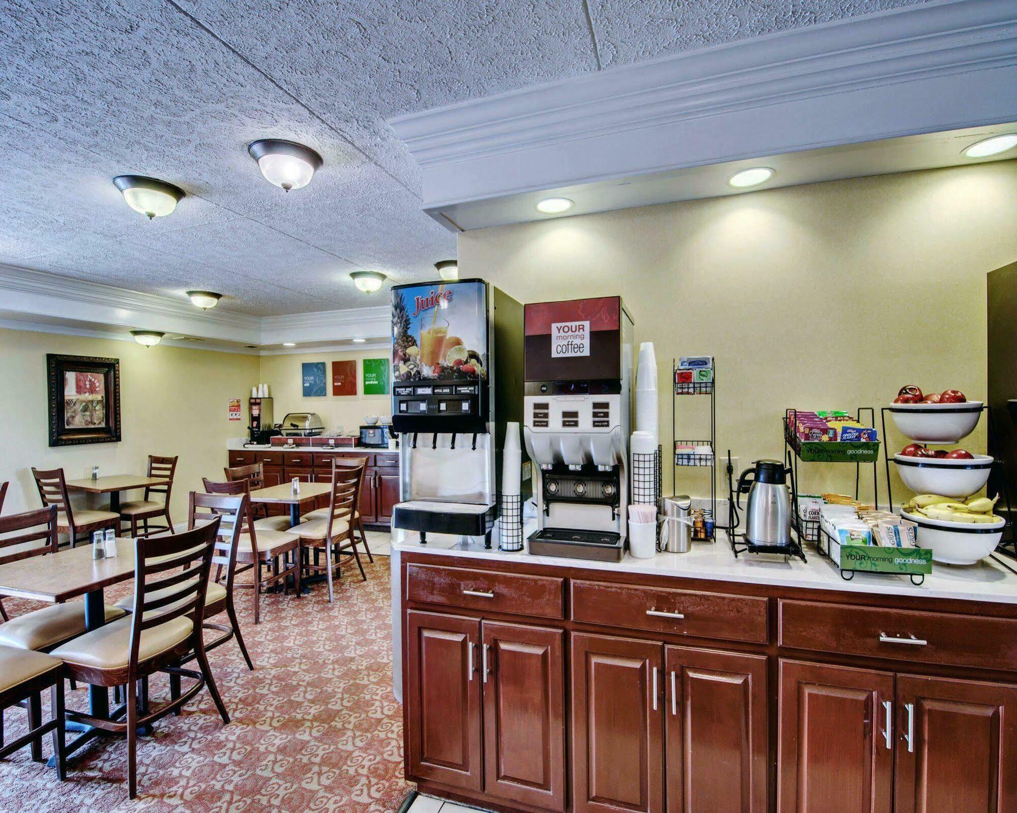Comfort Inn Near Martinsville Speedway Экстерьер фото